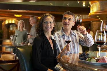 Princess Cruises Royal Class Interior vine 6.jpg